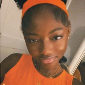 Meet your Posher, Victoria